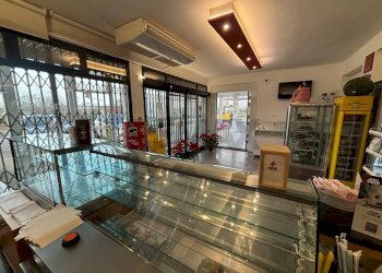 Ricezione / Lobby - Attività Commerciale via Piave
 
sn, Comiso - foto 19