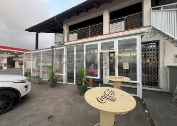 Terrazza - Attività Commerciale via Piave
 
sn, Comiso - foto 35