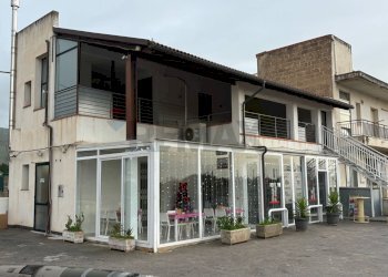 Casa all\'aperto - Attività Commerciale via Piave
 
sn, Comiso - foto 38