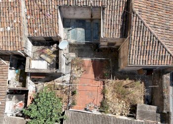 Edificio all\'aperto - Casa indipendente Catania - foto 24