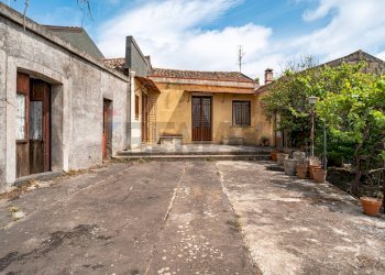 Casa all\'aperto - Casa indipendente VIA MAURI
 
3, Aci Bonaccorsi - foto 2