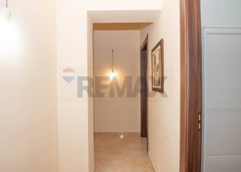 Hall / corridoio - Casa semi indipendente Via Alfieri
 
21, Priolo Gargallo - foto 15