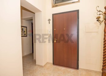 Hall / corridoio - Casa semi indipendente Via Alfieri
 
21, Priolo Gargallo - foto 26