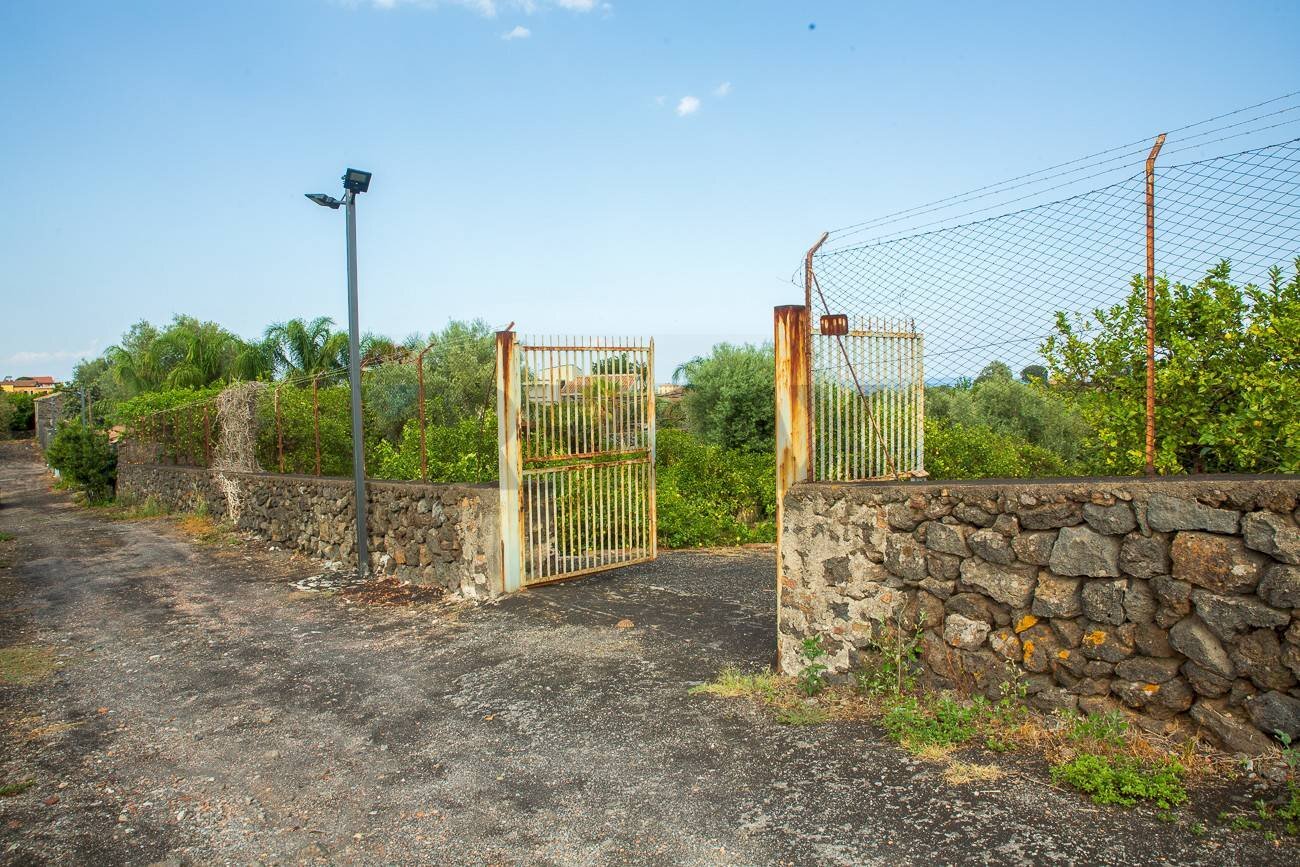 Giardino - Rustico via Carini
 
s/n, Acireale - foto 1