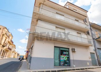 Edificio all\'aperto - Locale Commerciale via F.sco Crispi
 
264, Grammichele - foto 3