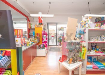 Camera / camera da letto - Locale Commerciale via F.sco Crispi
 
264, Grammichele - foto 6