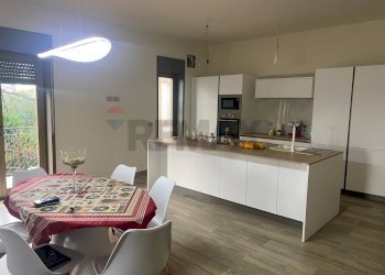 Cucina - Quadrilocale viale tirreno
 
15, Catania - foto 1