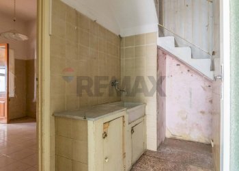 Cucina - Casa indipendente Via Santa Maria la Stella
 
99, Aci Sant'Antonio - foto 15