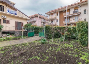 Giardino - Casa indipendente Via Santa Maria la Stella
 
99, Aci Sant'Antonio - foto 25