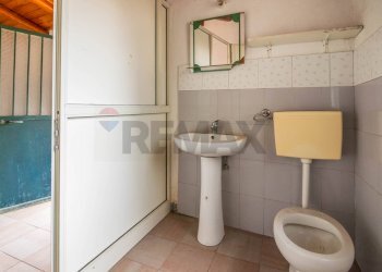 Bagno - Casa indipendente Via Santa Maria la Stella
 
99, Aci Sant'Antonio - foto 31