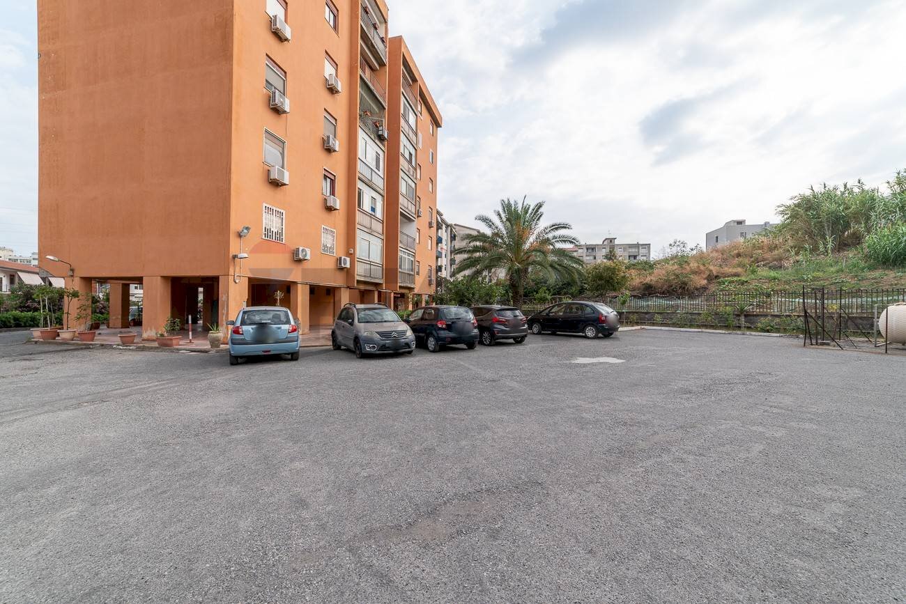 Edificio all\'aperto - Appartamento VIALE GRIMALDI
 
8, Catania - foto 1