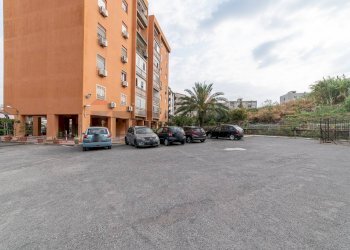 Edificio all\'aperto - Appartamento VIALE GRIMALDI
 
8, Catania - foto 1