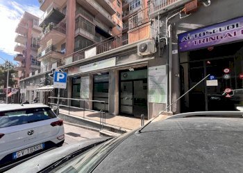 Edificio all\'aperto - Locale Commerciale via caronda
 
385, Catania - foto 1