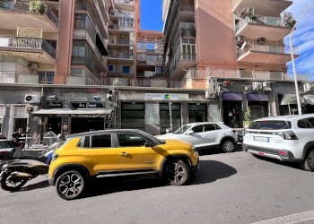 Edificio all\'aperto - Locale Commerciale via caronda
 
385, Catania - foto 11