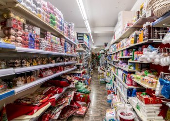 Dispensa di stoccaggio - Negozio VIA ALCIDE DE GASPARI
 
1, Zafferana Etnea - foto 6