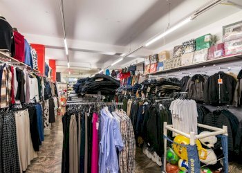 Cabina armadio - Negozio VIA ALCIDE DE GASPARI
 
1, Zafferana Etnea - foto 8