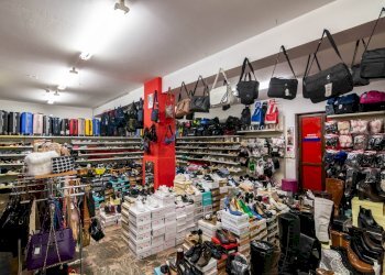 Dispensa di stoccaggio - Negozio VIA ALCIDE DE GASPARI
 
1, Zafferana Etnea - foto 14