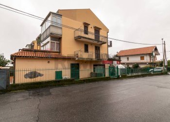 Edificio all\'aperto - Negozio VIA ALCIDE DE GASPARI
 
1, Zafferana Etnea - foto 20