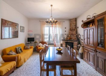 Sala da pranzo - Villa CONTRADA PIANO CANNATA
 
snc, Piazza Armerina - foto 22