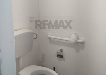 Bagno - Negozio via Roma
 
67, Camporotondo Etneo - foto 7