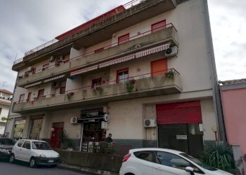 Edificio all\'aperto - Negozio via Roma
 
67, Camporotondo Etneo - foto 11