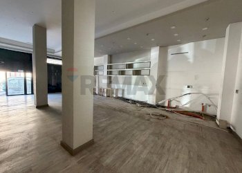 Non correlato - Commercial Premises via Vittorio Emanuele III
 
246, Belpasso - photo 7