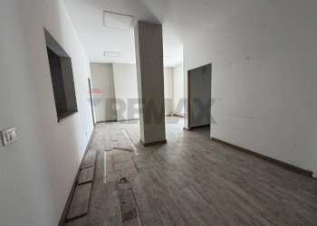 Stanza vuota - Commercial Premises via Vittorio Emanuele III
 
246, Belpasso - photo 10