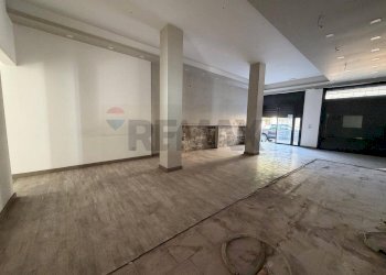 Parcheggio - Commercial Premises via Vittorio Emanuele III
 
246, Belpasso - photo 20