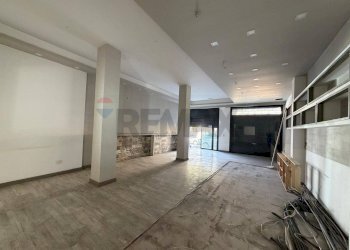 Stanza vuota - Commercial Premises via Vittorio Emanuele III
 
246, Belpasso - photo 21