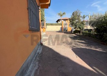 Edificio all\'aperto - Villa Valcorrente
s.n., Motta Sant'Anastasia - foto 35