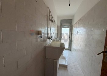 Bagno - Quadrilocale Via Suor Anna Cantalupo
 
25, Catania - foto 7