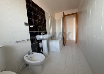 Bagno - Quadrilocale Via Suor Anna Cantalupo
 
25, Catania - foto 10