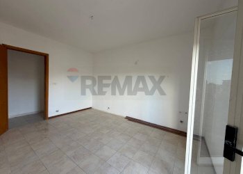 Stanza vuota - Quadrilocale Via Suor Anna Cantalupo
 
25, Catania - foto 16