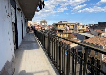 Balcone - Quadrilocale Via Suor Anna Cantalupo
 
25, Catania - foto 19