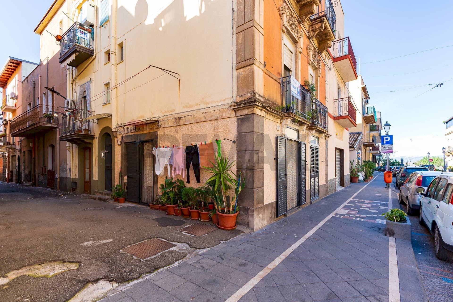 Edificio all\'aperto - Appartamento Via Francesco Crispi
 
6/8, Adrano - foto 2