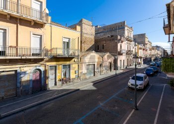 Edificio all\'aperto - Appartamento Via Francesco Crispi
 
6/8, Adrano - foto 18