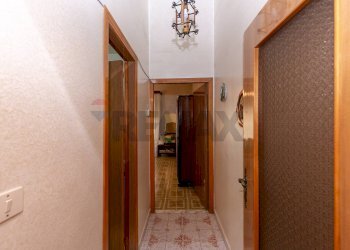 Hall / corridoio - Appartamento Via Francesco Crispi
 
6/8, Adrano - foto 20