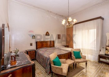 Camera / camera da letto - Appartamento Via Francesco Crispi
 
6/8, Adrano - foto 23