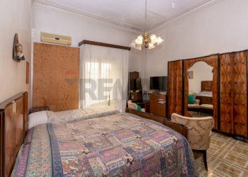 Camera / camera da letto - Appartamento Via Francesco Crispi
 
6/8, Adrano - foto 25