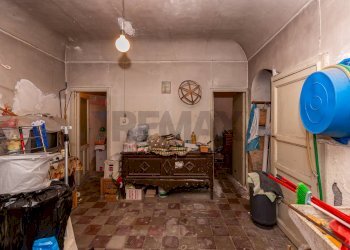 Dispensa di stoccaggio - Appartamento Via Francesco Crispi
 
6/8, Adrano - foto 26