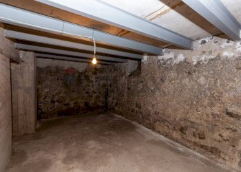 Stanza vuota - Appartamento Via Francesco Crispi
 
6/8, Adrano - foto 31