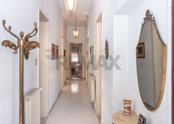 Hall / corridoio - Casa indipendente via Vittorio Emanuele III
 
307, 309, Belpasso - foto 4