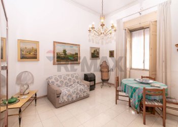 Sala da pranzo - Casa indipendente via Vittorio Emanuele III
 
307, 309, Belpasso - foto 5