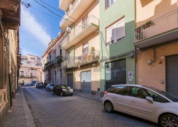 Edificio all\'aperto - Appartamento VIA Giuseppe Sciuti
 
15, Acireale - foto 3