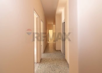 Hall / corridoio - Appartamento VIA Giuseppe Sciuti
 
15, Acireale - foto 8