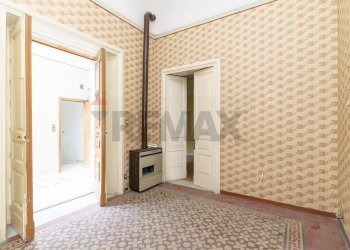 Stanza vuota - Casa indipendente Via Umberto
 
28, Biancavilla - foto 21