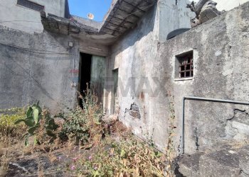 Casa all\'aperto - Casa indipendente VIA REGINA ELENA
 
100, Belpasso - foto 3