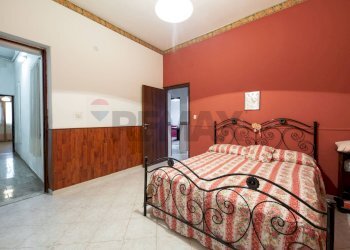 Camera / camera da letto - Appartamento via Lombardia
 
26, Nicolosi - foto 19