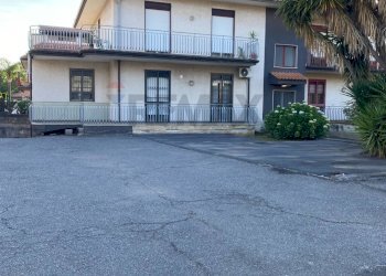 Casa all\'aperto - Box marchese di casalotto
 
54, Aci Sant'Antonio - foto 1