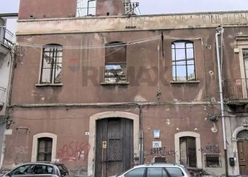 Edificio all\'aperto - Casa indipendente via virgillito
 
22, Paterno - foto 1